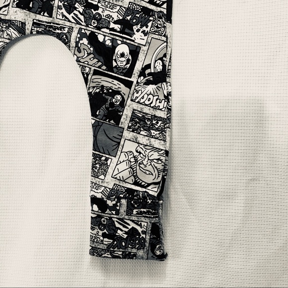 Brand new handmade classic comic romper 6/9m - Picture 2 of 3